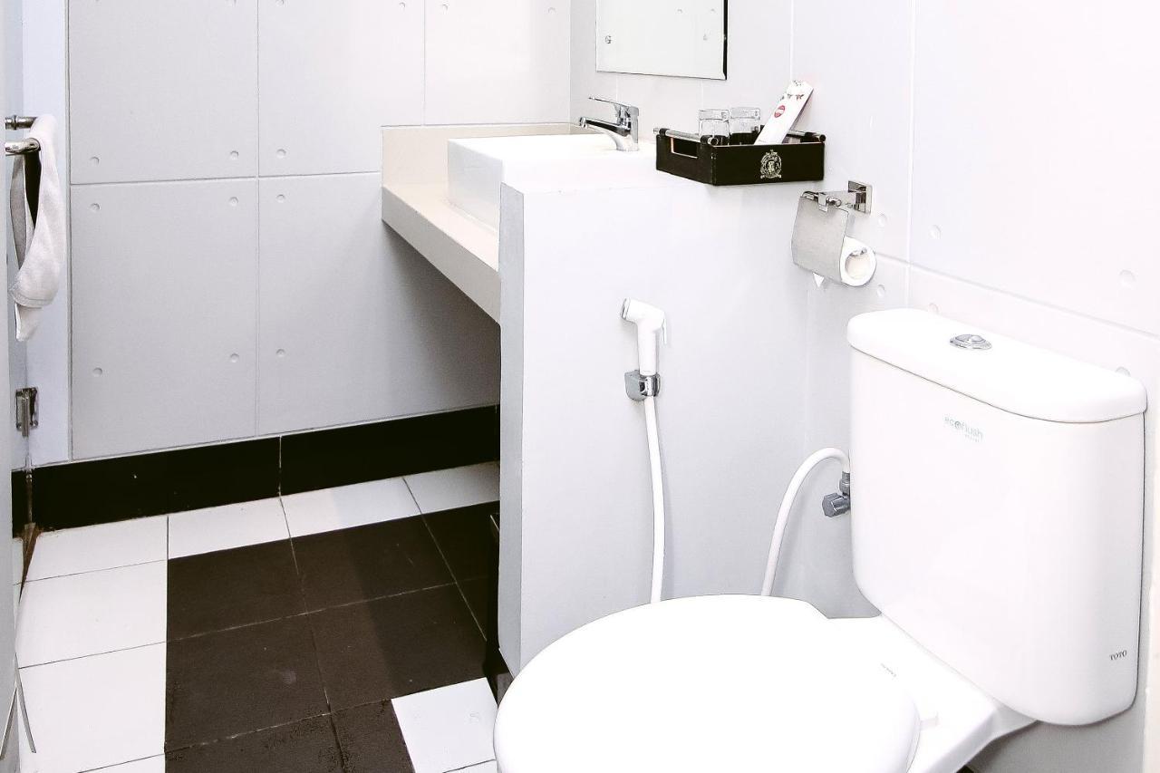 Oyo 592 Budget Hotel By The Harbour Padang  Extérieur photo