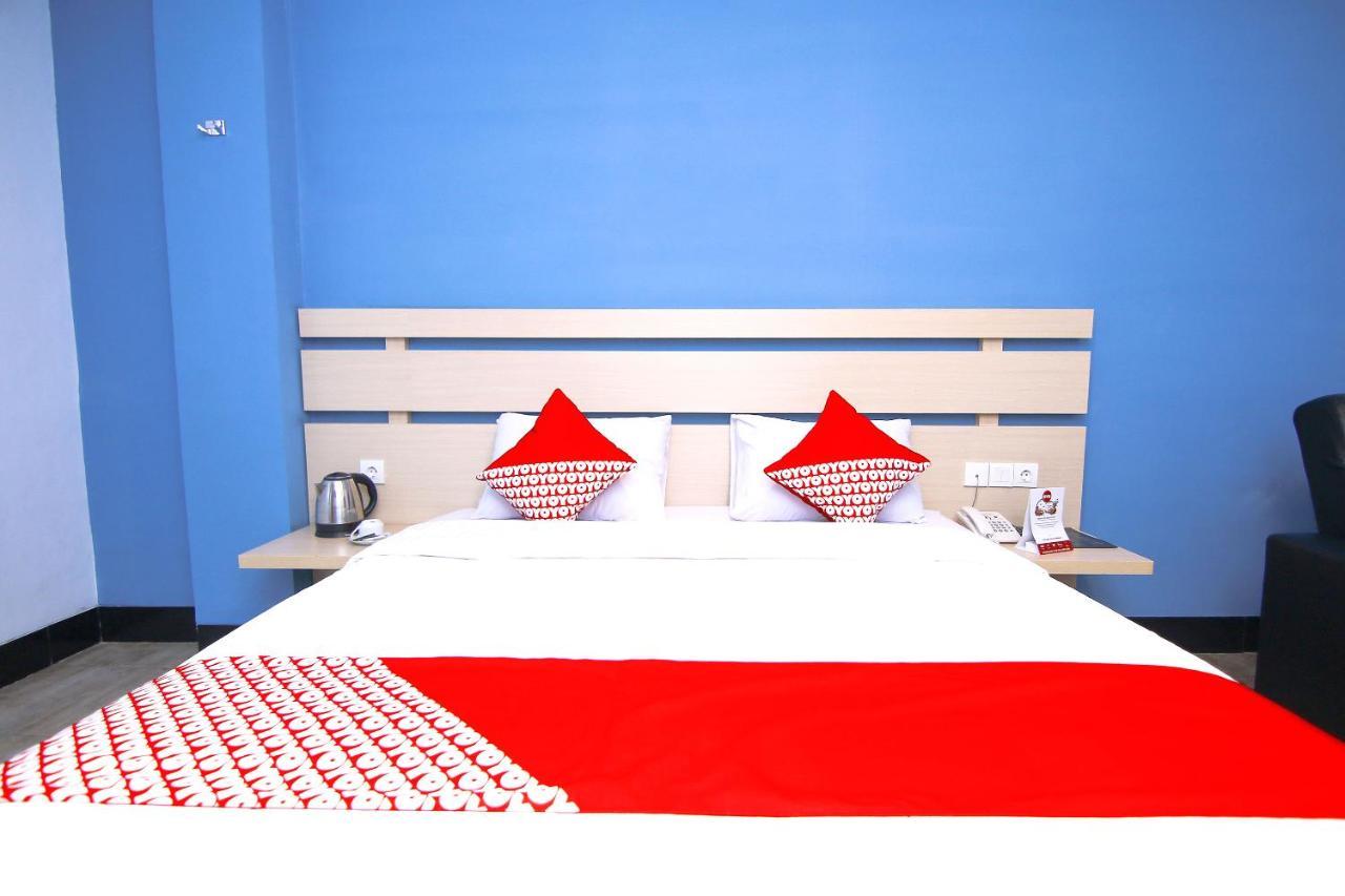 Oyo 592 Budget Hotel By The Harbour Padang  Extérieur photo